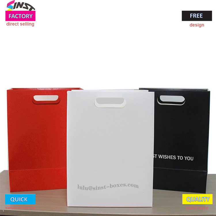 Napa tas kertas hadiah abang iki minangka hadiah standar kanggo toko teh?