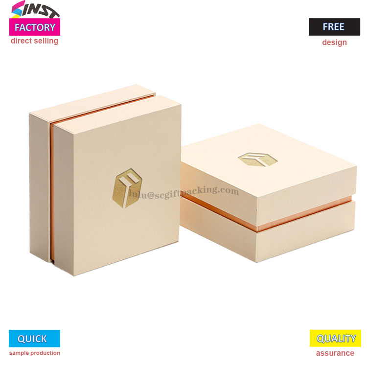 Kothak hadiah minyak wangi karo langit lan tutup bumi